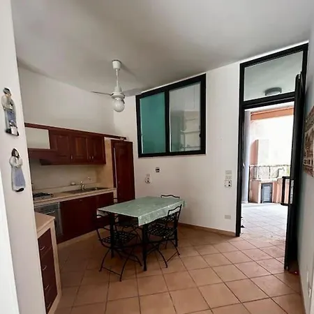 Fronte Dei Pini Apartment